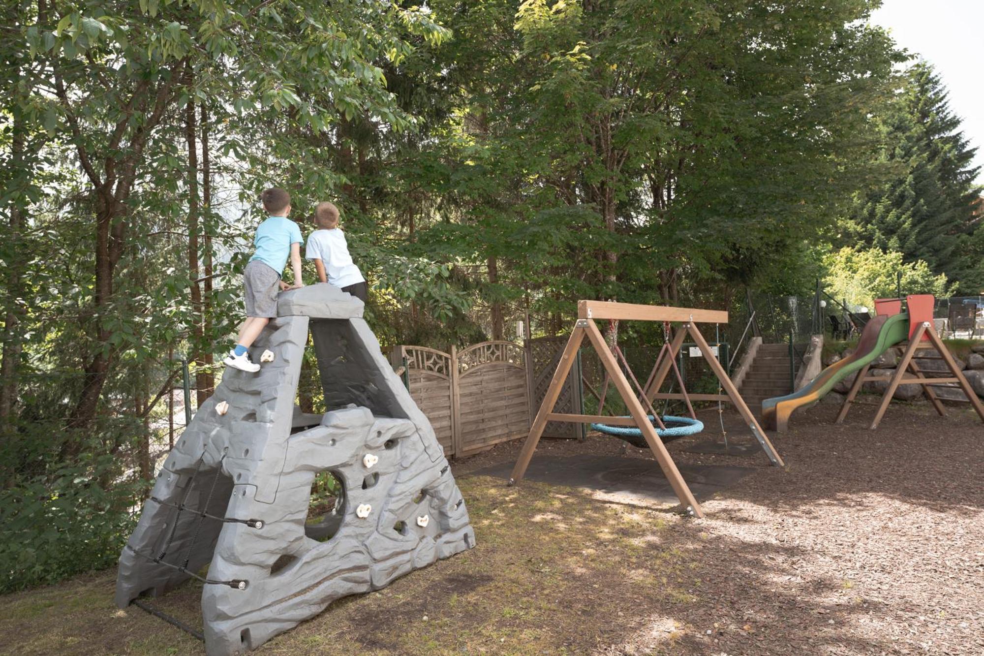 Alpenparks Apartment & Ferienresort Rehrenberg 菲霍芬 外观 照片